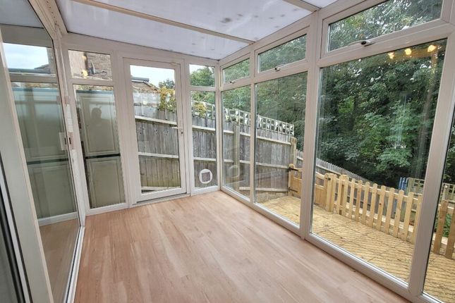 54, Winters Way, Oxon photo 4