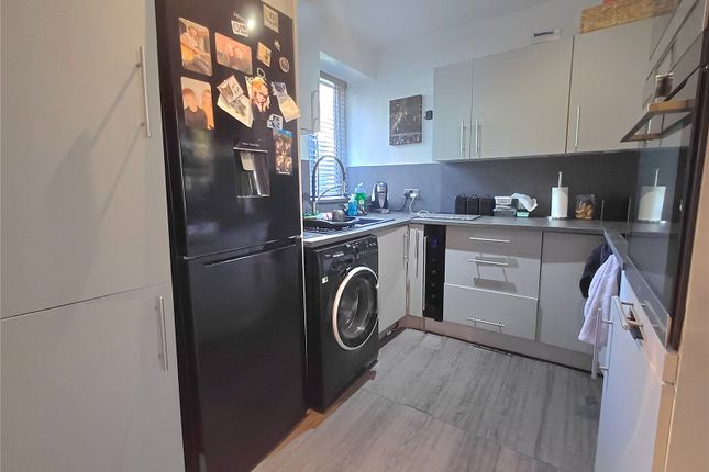 15, Longcroft Street, Huddersfield photo 5