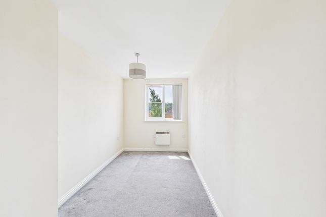 30 Peatey Court, High Wycombe photo 4