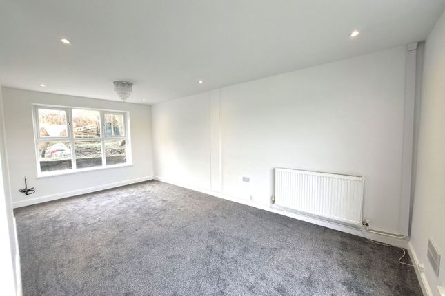 37, Springfield Road, Stoke-on-trent photo 4
