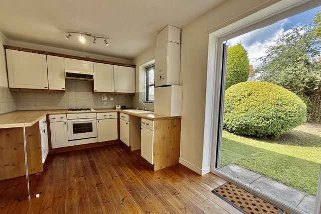 15, St. Godrics Drive, Houghton Le Spring photo 5