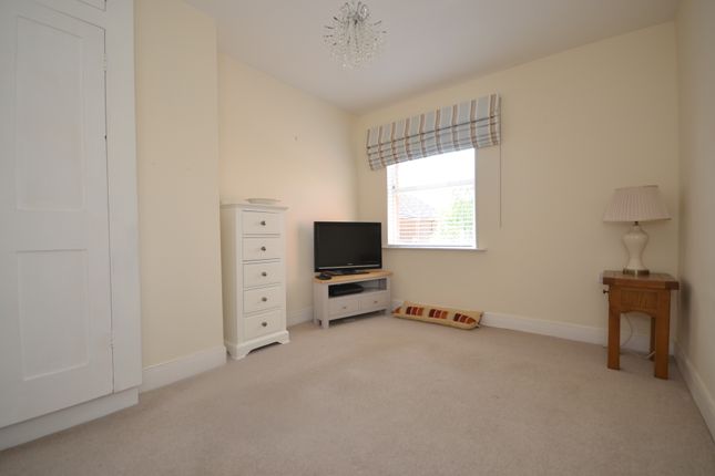 Terraced house to rent in Park Road, Raunds, Northamptonshire