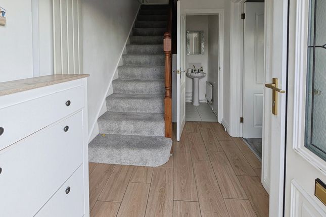 5 Glenview, Bridgend photo 2