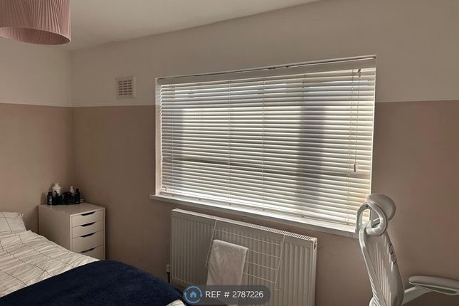 Mungo Park Road, South Hornchurch photo 3