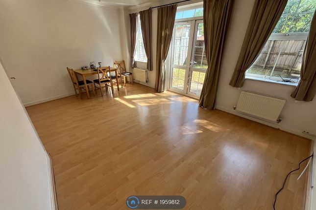 Terraced house to rent in Englewood Close, Leicester