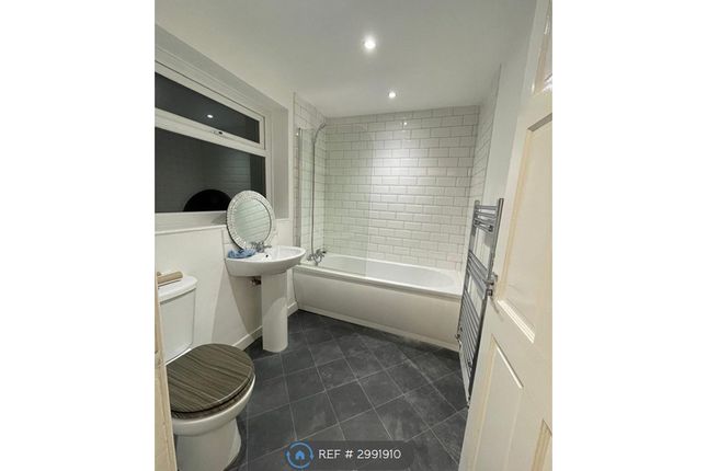 Phoenix Place, Shildon photo 5