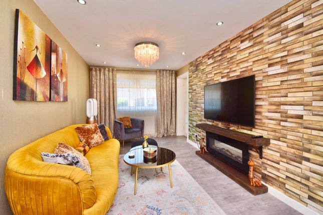 37 Ardargie Drive, Glasgow photo 4