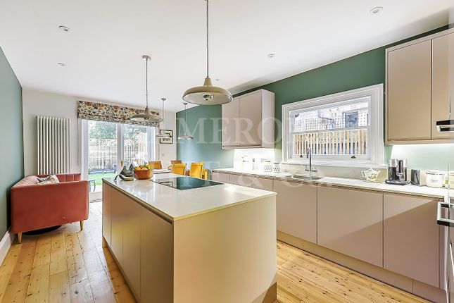 Thumbnail Property for sale in Leghorn Road, London