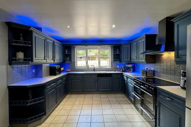 Thornbury House, 2, Coombe Lea, Chepstow photo 3