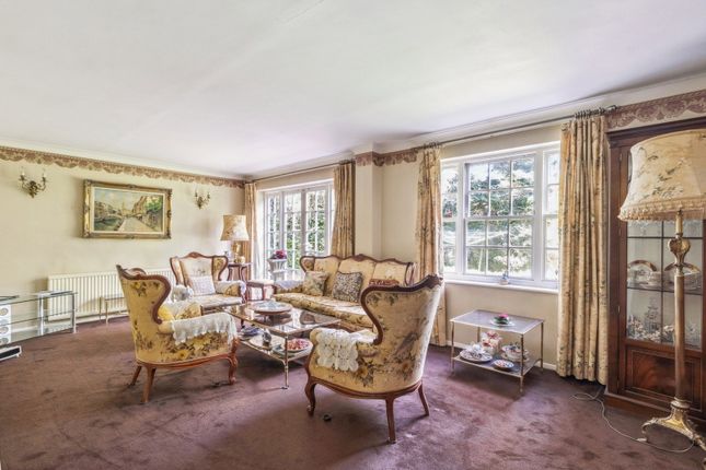 6, Harewood, Rickmansworth photo 2