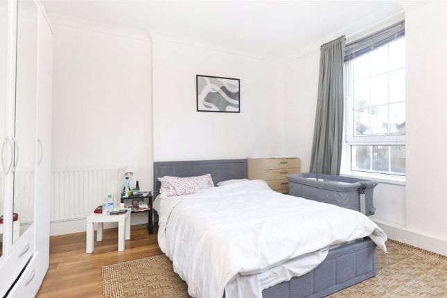 Flat 1, Rye House, London photo 4