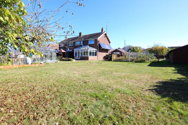 18 Elm Wood West, Whitstable photo 2