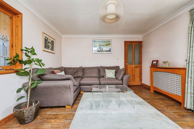 6, Myrtus Close, Nottingham photo 2