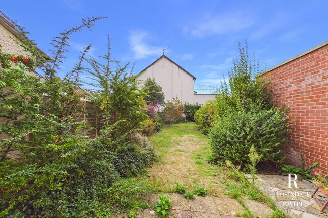 60 Milton Road, Wallington photo 4