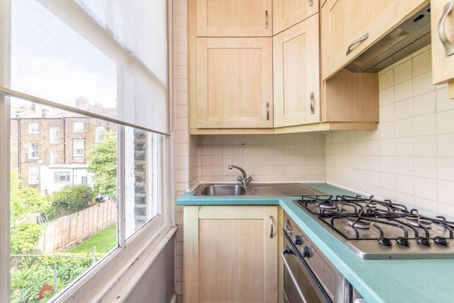 Flat to rent in St Augustines Road, Camden, London
