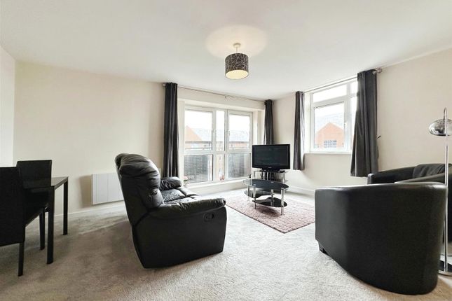 Flat for sale in High Street, Hull