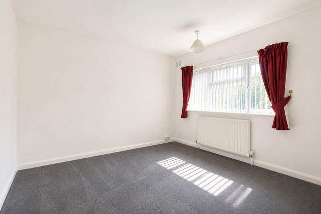 28, Mayors Croft, Coventry photo 5