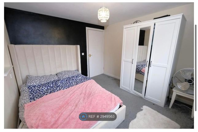 Harvard Grove, Salford, Salford photo 2