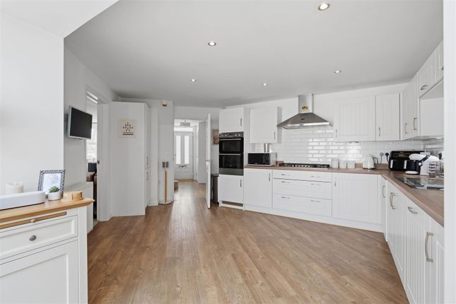 28, William Spencer Avenue, Leicester photo 4