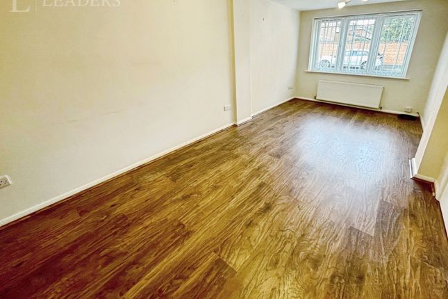 6, Greenmount Close, Littleover photo 2
