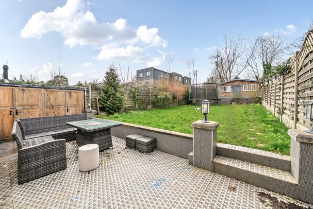 9, Rhodes Avenue, London photo 2