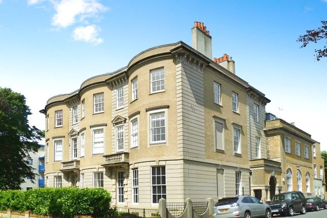Flat to rent in Windlesham Road, Brighton, East Sussex