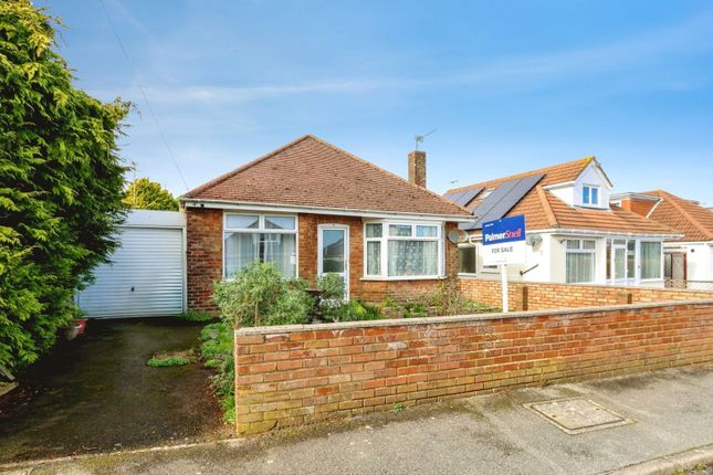 2-bed bungalow on 9, Heathfield Avenue, Dorset, £180,000