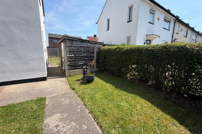 20, Leaton Avenue, Manchester photo 2