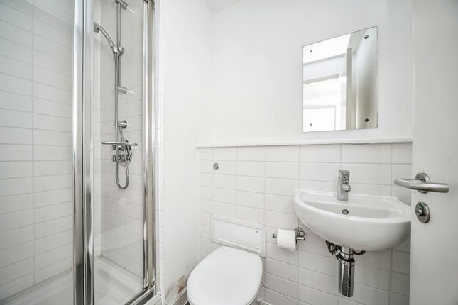 Flat for sale in Castle Quay, Castle Lane, Bedford, Bedfordshire