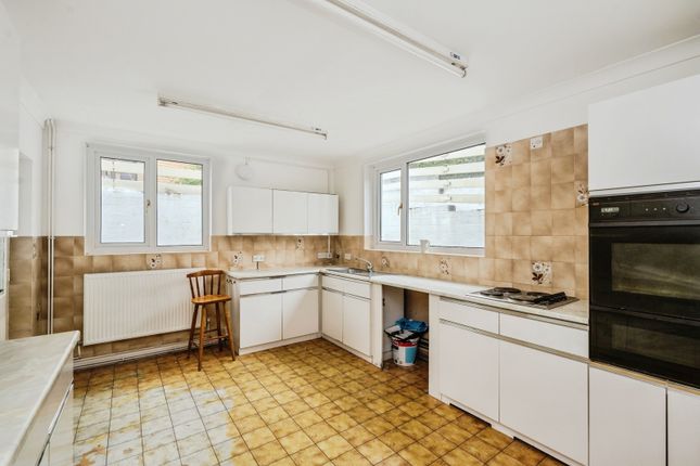 71, Rhiw Road, Swansea photo 5