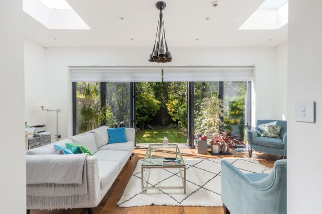 Flat for sale in Goldhurst Terrace, London