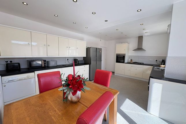 42, Lancing Drive, Aintree photo 2