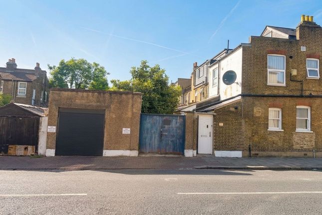 64a Eastwood Street, London photo 2