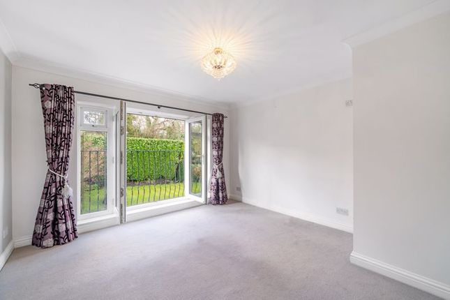 Detached house to rent in The Meadway, Chelsfield, Orpington