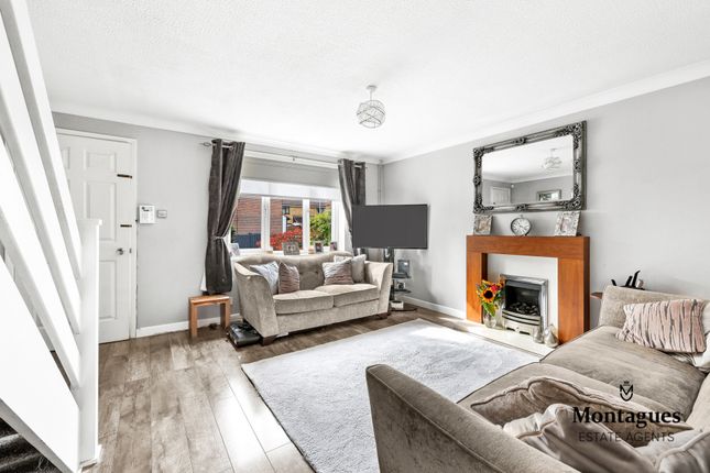 18, Hampden Close, North Weald photo 2