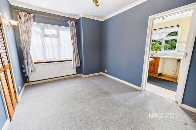 Windyridge, Plough Road, West Ewell photo 3