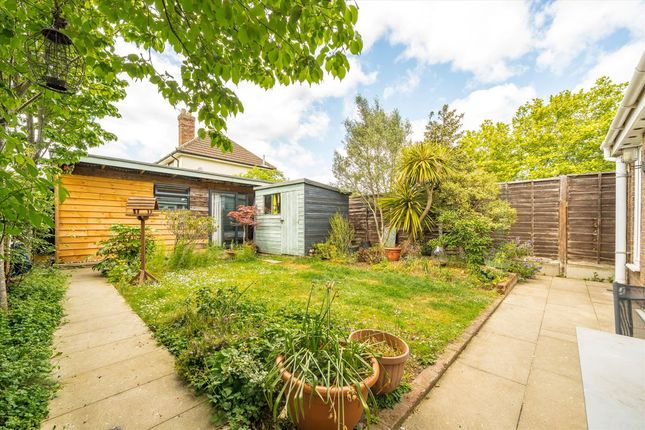 19, Norman Way, London photo 4