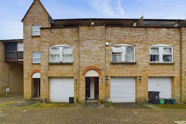 Thumbnail Terraced house for sale in Saville Row, Bromley