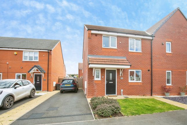 3-bed house on 2, Rocheford Way, Atherstone, £265,000