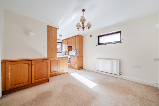 Chestnut Cottage,, Gold Hill East, Gerrards Cross photo 2