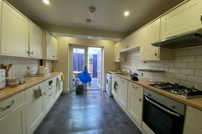 Terraced house to rent in Bath Street, Southampton