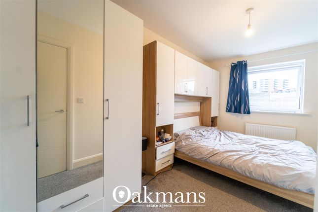 Flat for sale in Cadet Drive, Shirley, Solihull