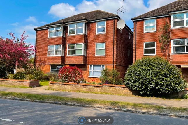 2 bed flat to rent in Rowan House, Bourne End SL8