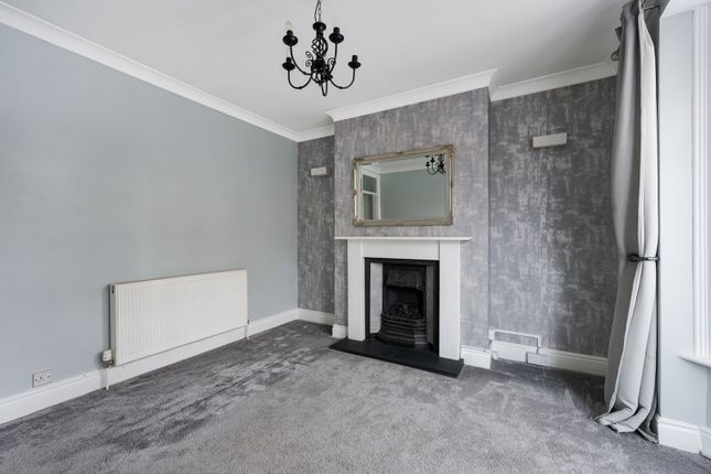 12, Huntingtower Road, Grantham photo 4