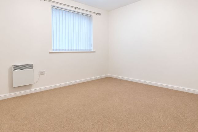 19 Earls Court, Norton Road, Norton photo 4