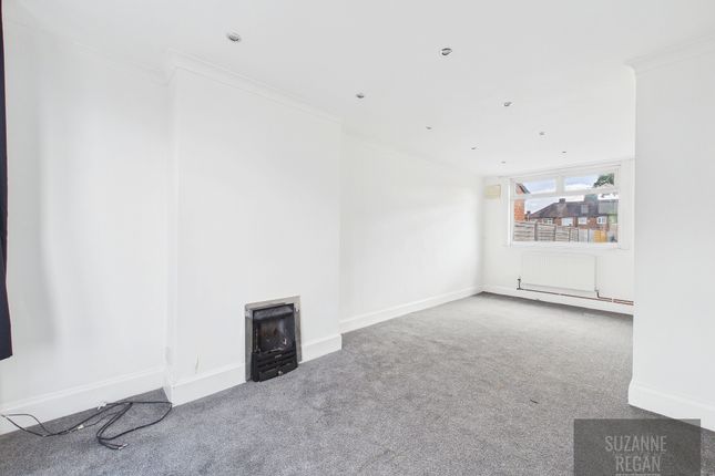 93 Middlecotes, Coventry photo 2