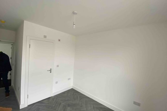 Flat to rent in Paradise Court, West Bromwich