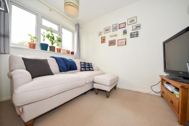 Terraced house for sale in Exham Close, Warwick