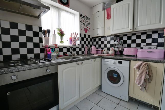 Thumbnail Semi-detached house for sale in Maylands Drive, Sidcup, Kent