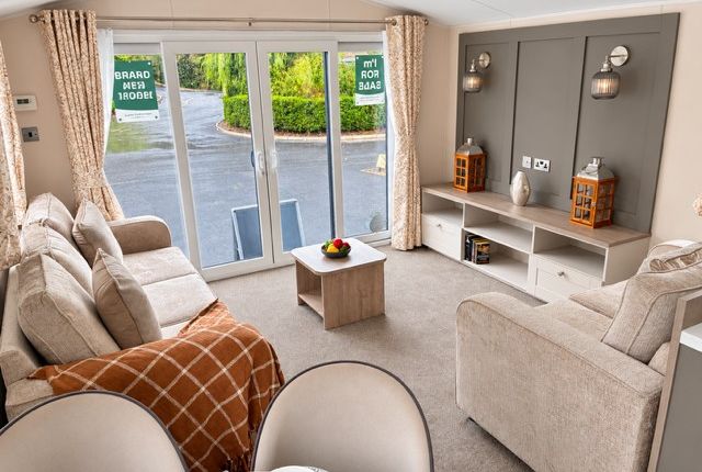 Carlton Meres Holiday Park, Saxmundham photo 4